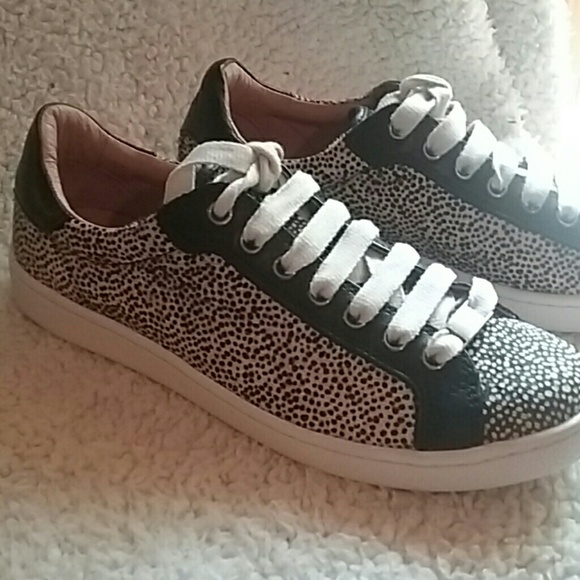 UGG Shoes - Ugg tennis shoes NEW